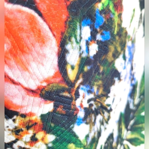 Bodycon Top & Skirt Combo with Floral Print - Picture 5 of 12